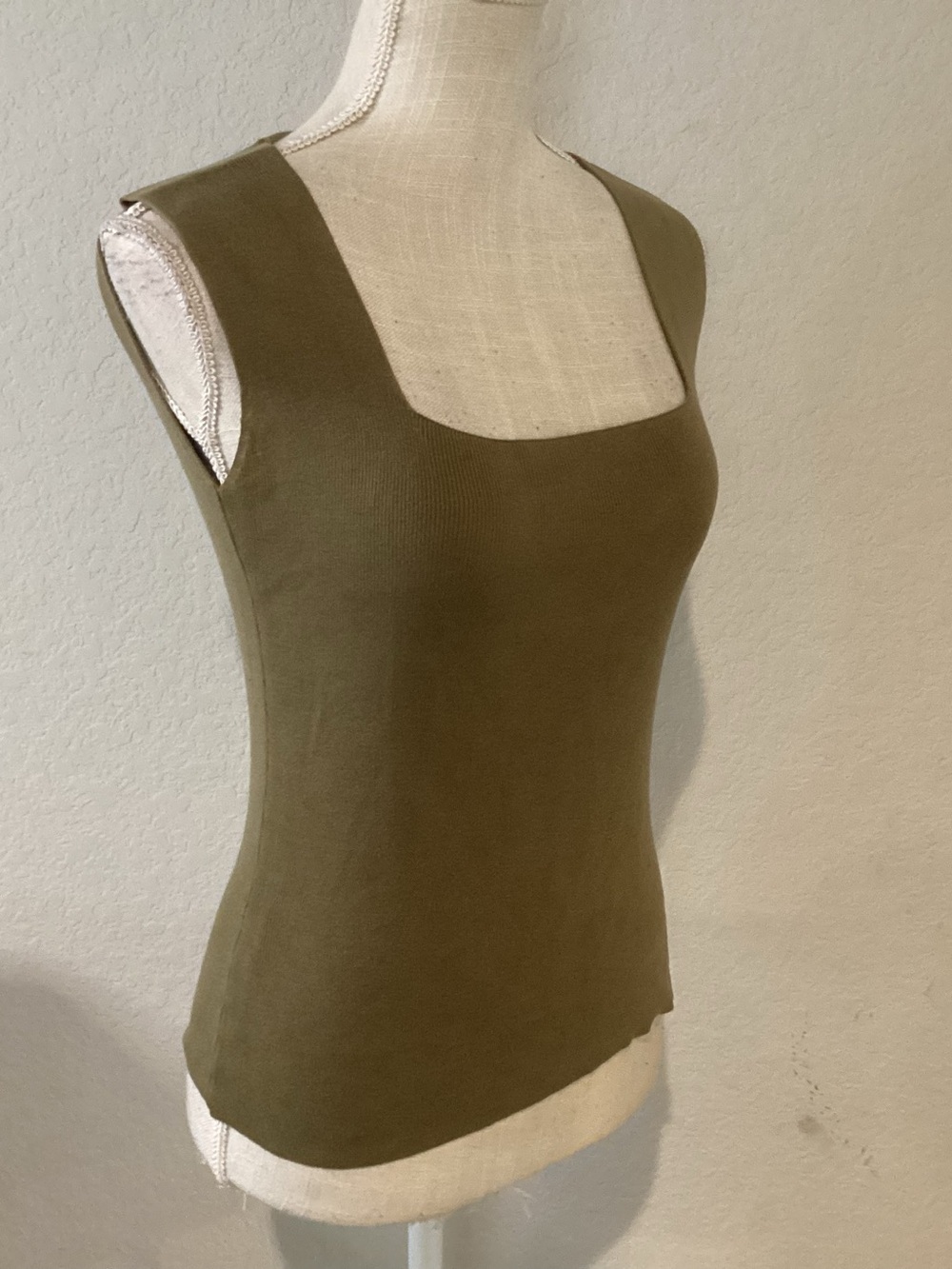 Sleeveless Square Neck Silk Knit Tank Top - Olive